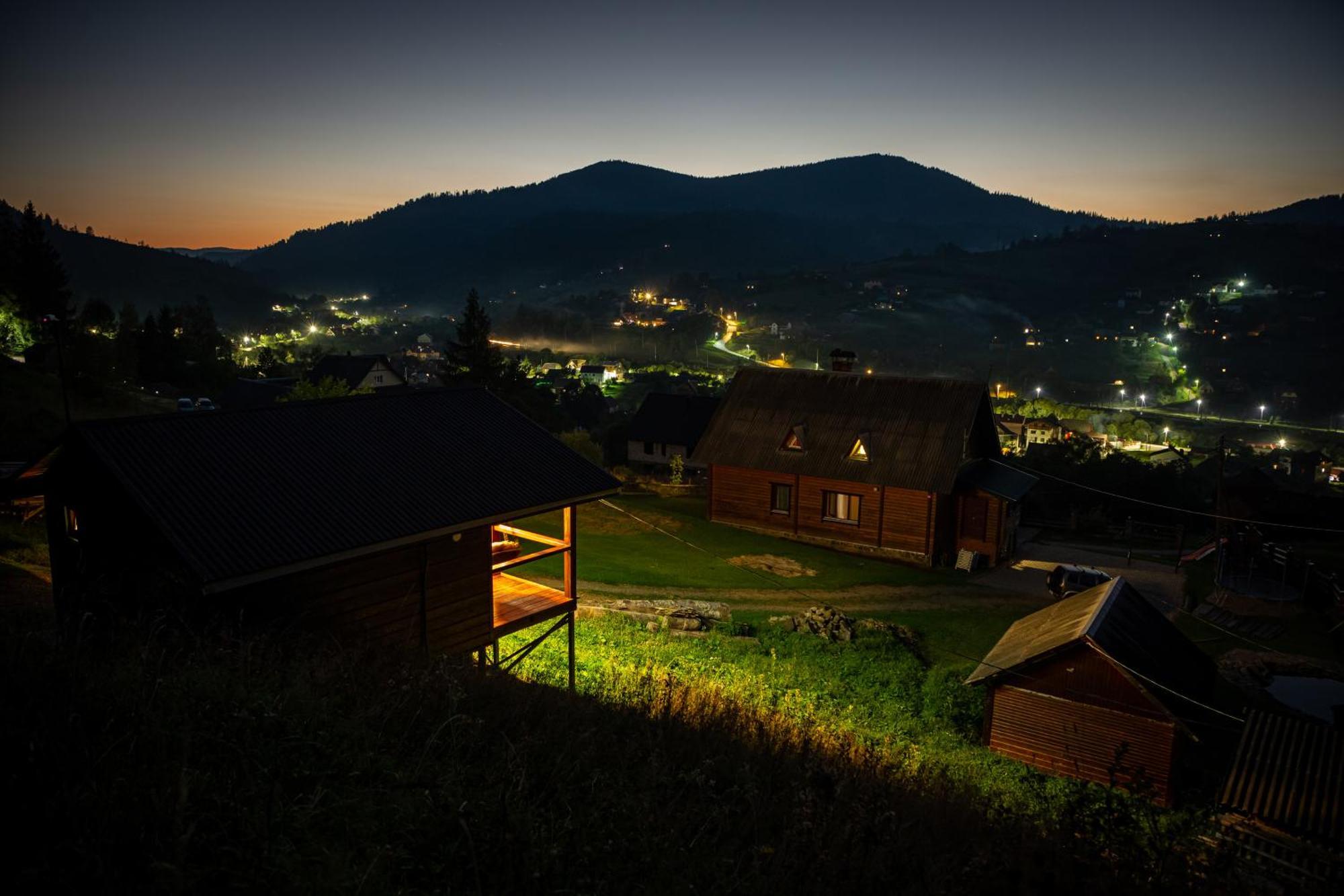 Hotel Lisoviy Zatyshok, Z Vidkrutum Litnim Baseynom Slavske Exterior foto