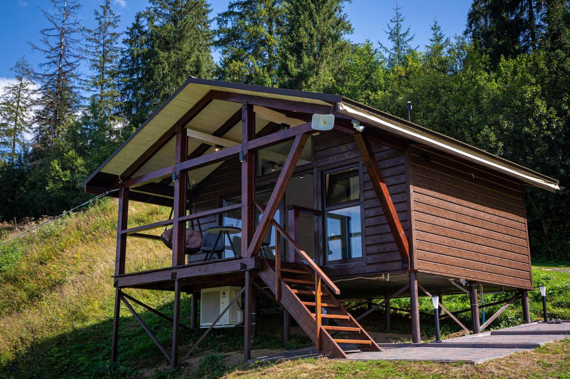 Hotel Lisoviy Zatyshok, Z Vidkrutum Litnim Baseynom Slavske Exterior foto