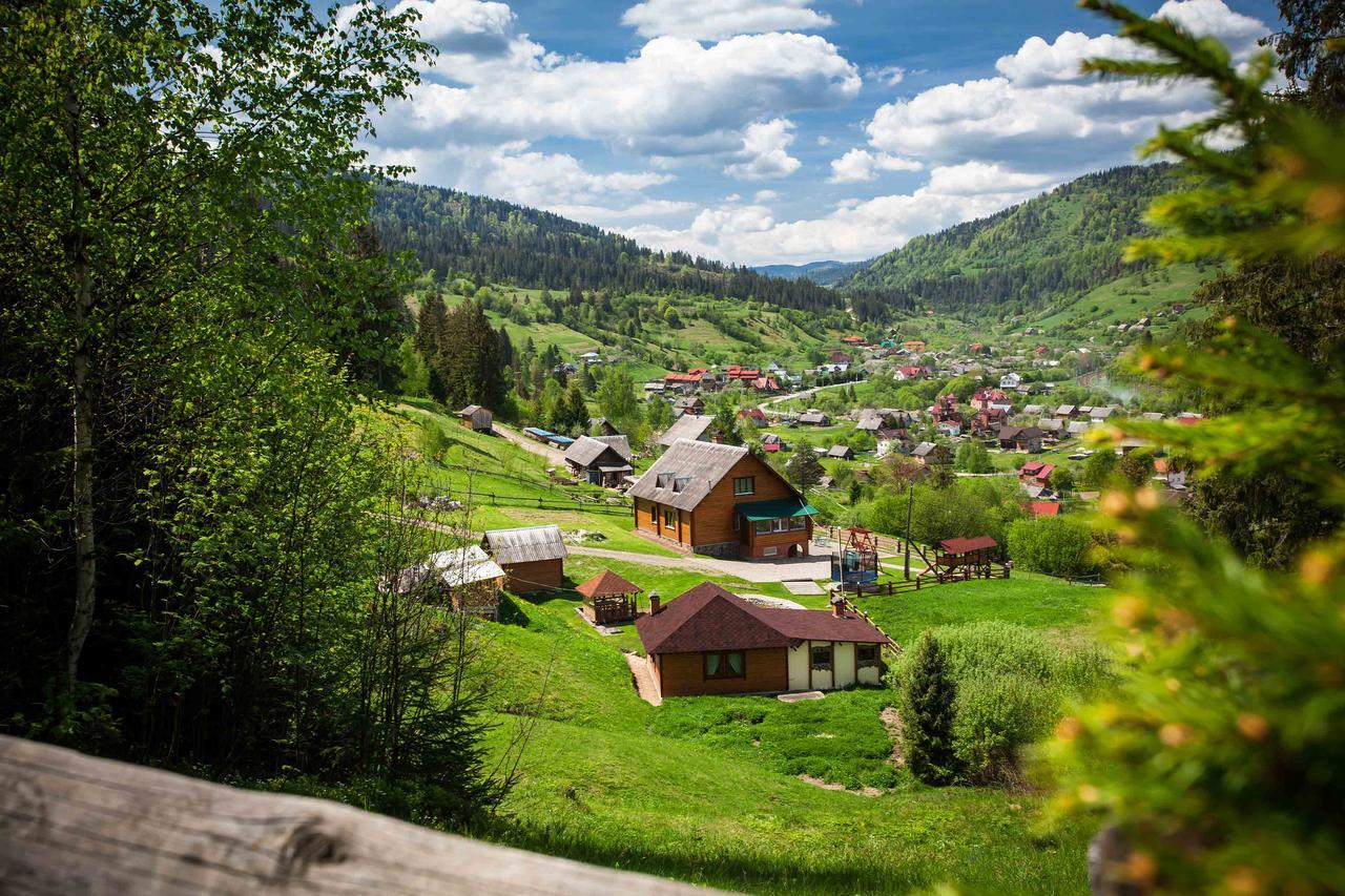Hotel Lisoviy Zatyshok, Z Vidkrutum Litnim Baseynom Slavske Exterior foto